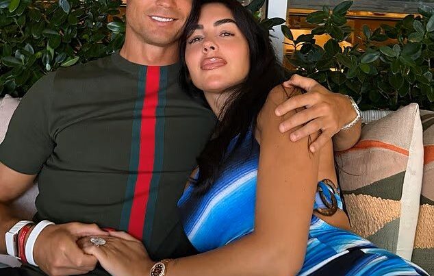 “Mən öz bədən quruluşumu sevirəm”: Georgina Rodrigez tənqidçilərə cavab Verdi – FOTO