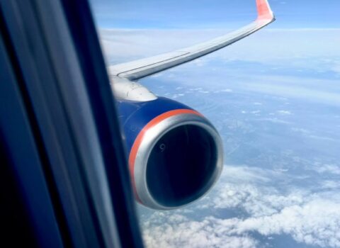 Rusiyalı hərbi ekspert “Aeroflot” reysində üzərində Bakı görüntülü şokoladdan danışdı – FOTO
