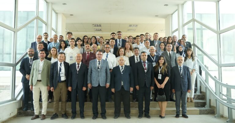 Türk dünyasının gəncləri Konyada bir araya gəldi Türk dünyasının gəncləri Konyada bir araya gəldi
