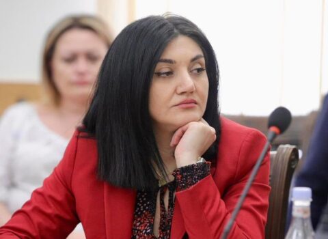 Səhiyyə nazirinin müavini azad edildi – Erməni cəmiyyətində bu xəbər alqışlandı
