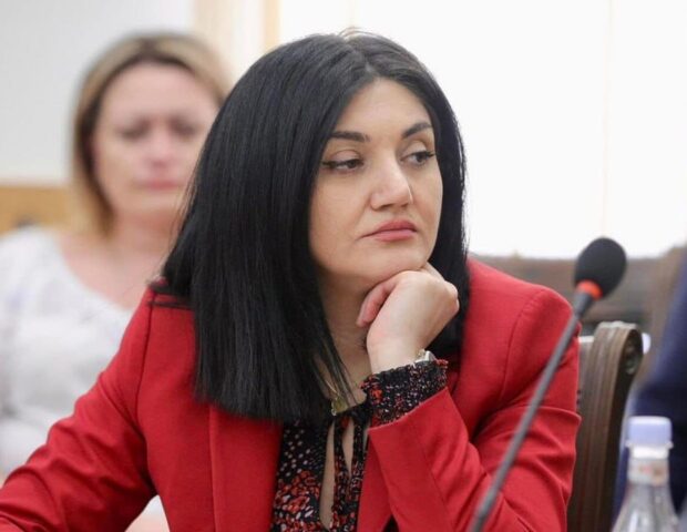 Səhiyyə nazirinin müavini azad edildi – Erməni cəmiyyətində bu xəbər alqışlandı