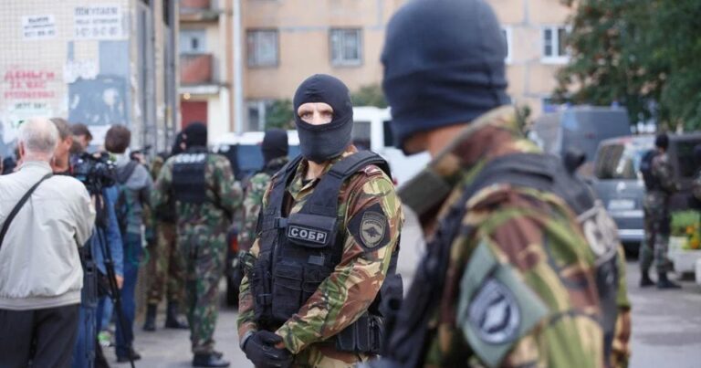 Krımda saxlanılan iki Rusiya vətəndaşı Ukraynaya casusluq edib Krımda saxlanılan iki Rusiya vətəndaşı Ukraynaya casusluq edib