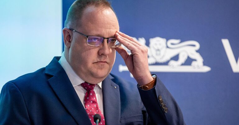 Estoniya kəşfiyyatının rəhbəri: “Rusiyada inqilab bir gecədə baş verə bilər” Estoniya kəşfiyyatının rəhbəri: “Rusiyada inqilab bir gecədə baş verə bilər”