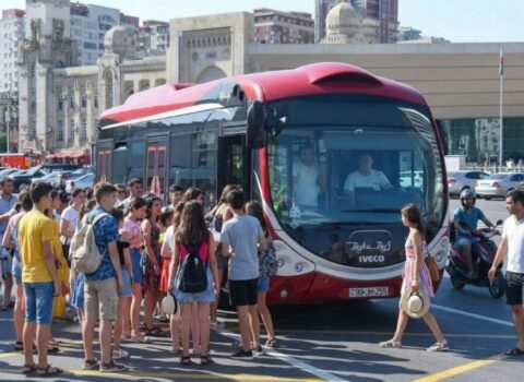 Bakıda gözlənilən məsələ: ekspress avtobuslar pulsuz olacaq?