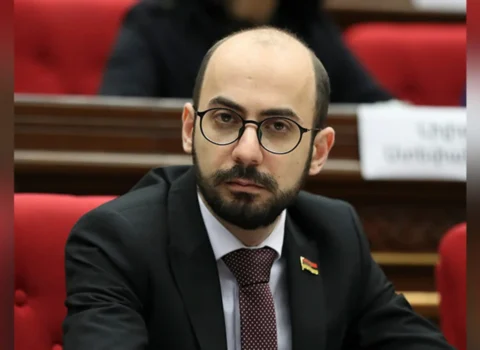 Paşinyanın deputatından sülh prosesinə zidd açıqlama: Bakı ilə bağlı köhnə ritorika yenidən gündəmdə