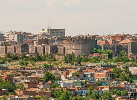 Türkiyə icazə vermədi, kürdlər məşhur erməni üçün hərəkətə keçdi – FOTO