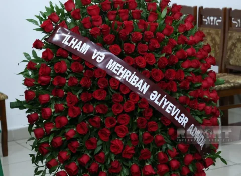 Prezident və xanımı Xalq artistinin vida mərasiminə əklil göndərdi – FOTO