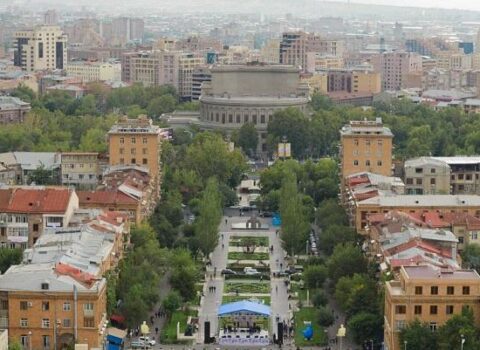 İrəvan Qarabağda xidmət edən generallara cinayət işi açır