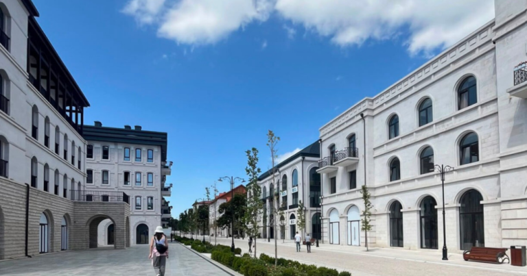Britaniyalı şəhərsalma mütəxəssisi Şuşada Baş planın icrasından danışıb