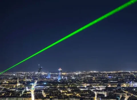 ABŞ dronlara qarşı 400 milyonluq lazer sistemləri alır