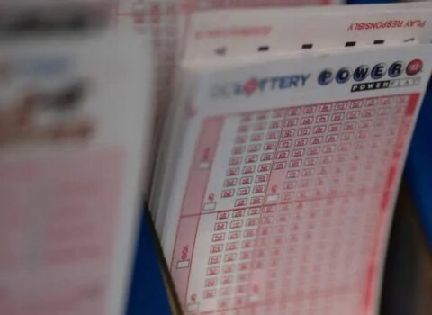 7 rəqəmini sevdiyi üçün 1 milyon dollar qazandı