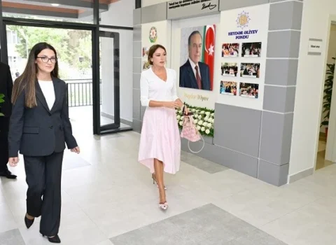Mehriban Əliyeva körpələr evi-uşaq bağçasının açılışında – Foto