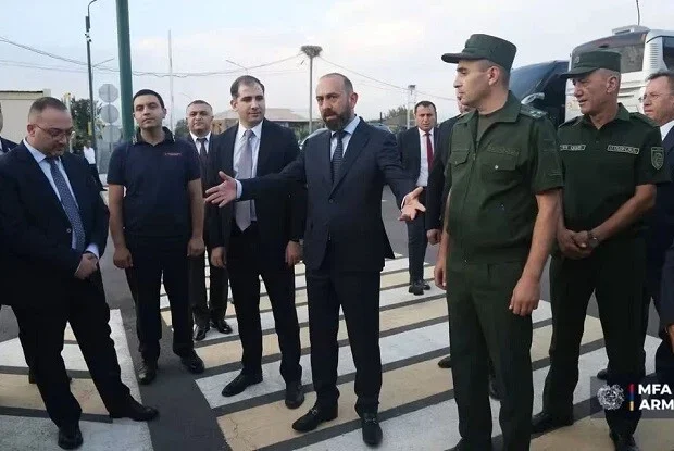 Mirzoyan Türkiyə sərhədində