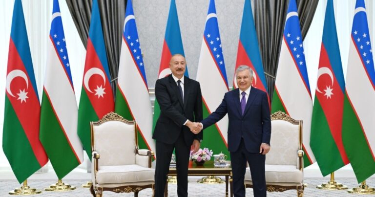 Prezidentin səfəri Özbəkistan mediasının gündəmi oldu Prezidentin səfəri Özbəkistan mediasının gündəmi oldu