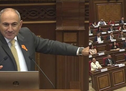 Paşinyan bunu deyəndə deputatlar masanı döyməyə başladılar