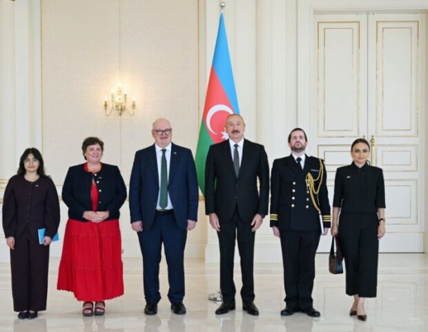 Prezident Britaniyanın Azərbaycanda yeni təyin olunmuş səfirinin etimadnaməsini qəbul etdi