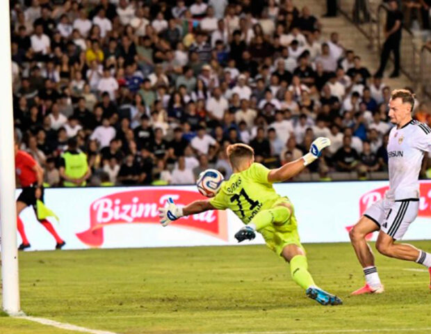 “Qarabağ” – “Tvente” oyununda ikinci hissə başlayıb – YENİLƏNİB – CANLI