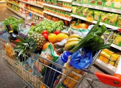Marketlər bizi belə aldadır: Daha çox pul xərcləməyimiz üçün 7 gizli üsul