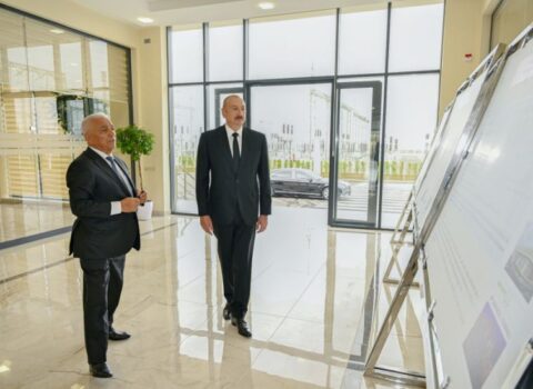 İlham Əliyev “Yeni Səngəçal” yarımstansiyasının açılışında…