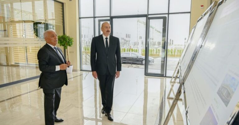 İlham Əliyev “Yeni Səngəçal” yarımstansiyasının açılışında… İlham Əliyev “Yeni Səngəçal” yarımstansiyasının açılışında…