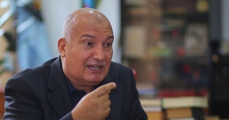 “Məni ölümlə hədələyib, ölkədən çıxmağımı istəyirlər” – Sərdar Cəlaloğlu kürd qalmalından danışdı “Məni ölümlə hədələyib, ölkədən çıxmağımı istəyirlər” – Sərdar Cəlaloğlu kürd qalmalından danışdı
