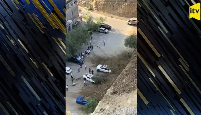 Bakıda dəhşət: Maşınlar torpağın altında qaldı – Video