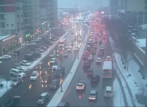 Tbilisi su altında qaldı, torpaq sürüşdü – VİDEO 
