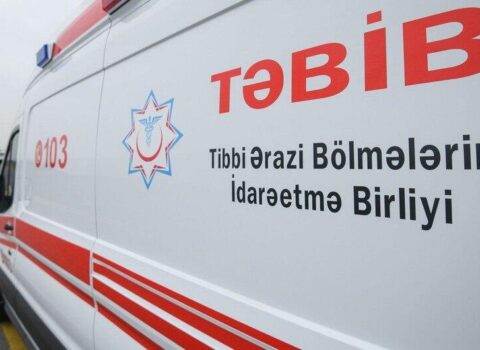 Bakıda 3 nəfər kirayədə yaşadıqları evdə bıçaqlandı