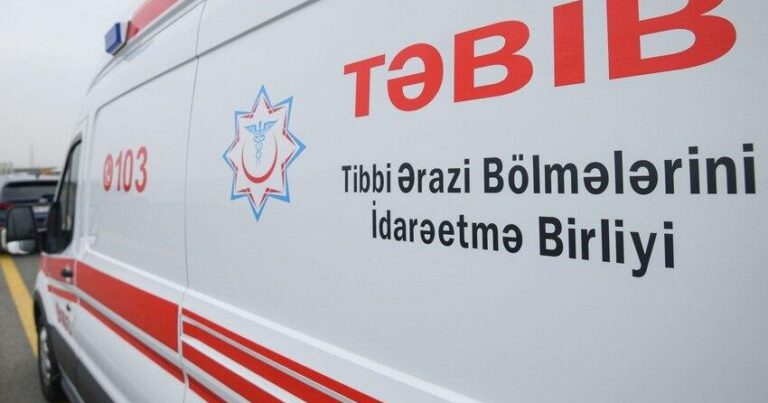 Bakıda 3 nəfər kirayədə yaşadıqları evdə bıçaqlandı