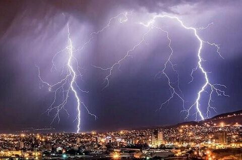 Tailandda ildırım futbolçuları vurdu: 1 ölü, 9 yaralı