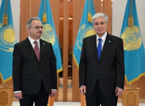 Əlimirzamin Əskərov etimadnaməsini Kasım-Jomart Tokayevə təqdim etdi