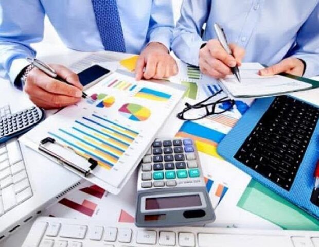 Gənclər gələcəyə inamını itirir – Əmək bazarındakı qeyri-müəyyənliyin PSİXOLOJİ TƏSİRLƏRİ