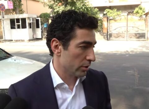 Levon Köçəryan: “Paşinyan səhvlərinə bəraət qazanmaq üçün süni qorxular yaradır”
