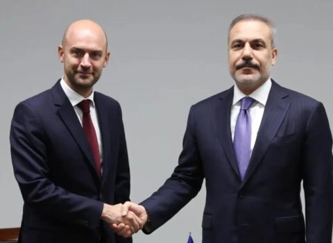 Türkiyə və Fransa XİN başçıları müzakirə apardılar