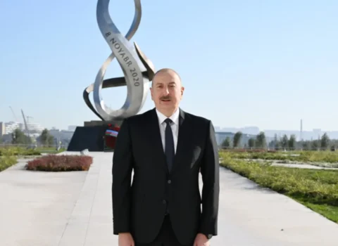 Prezidentin Zəfər Parkına ziyarətinin VİDEOSU