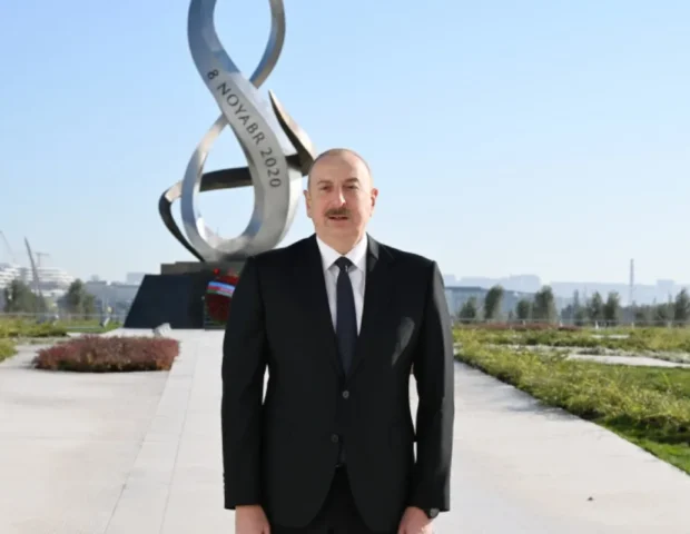 Prezident və birinci xanım Bakıdakı Zəfər parkında olub