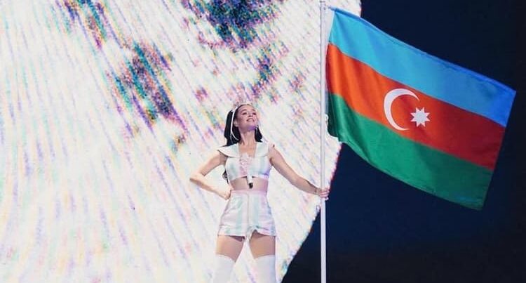 Keti Perri: “Səni sevirəm, Bakı” – FOTOLAR