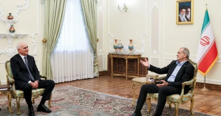 Şahin Mustafayev İran Prezidenti ilə görüşüb