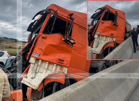 Bakı-Quba yolunda “KamAZ” aşdı, sürücü xəstəxanaya yerləşdirildi – VİDEO