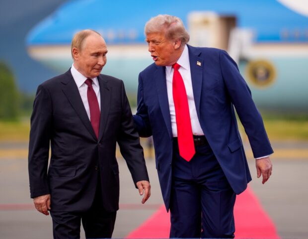 Kreml: Putin və Tramp bir saat telefon danışığı aparıb