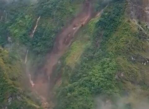 Himalayda qar uçqunu: 14 nəfər itkin düşdü – VİDEO