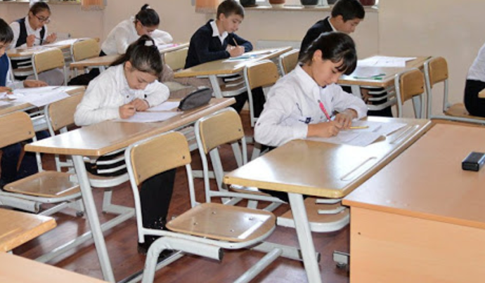 Azərbaycanda şagird sayı az olan kənd məktəbləri bağlana bilər