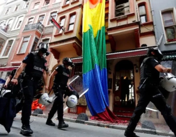 Türkiyədə LGBT dərnəyinə qarşı əməliyyat: 21 nəfər saxlanıldı
