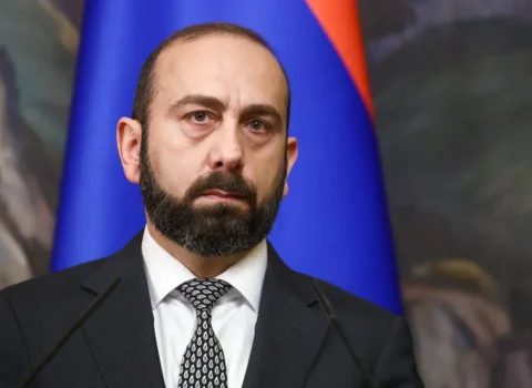 Mirzoyan Ermənistandan Azərbaycan sərhədinə gedən dəmir yolu ilə bağlı danışdı