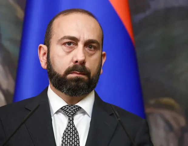 Mirzoyan Ermənistandan Azərbaycan sərhədinə gedən dəmir yolu ilə bağlı danışdı