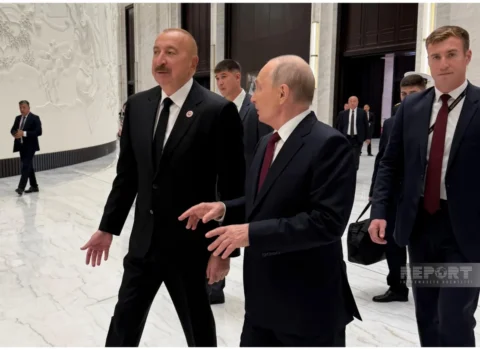 İlham Əliyev Bişkekdə Vladimir Putinlə ayaqüstü görüş keçirdi