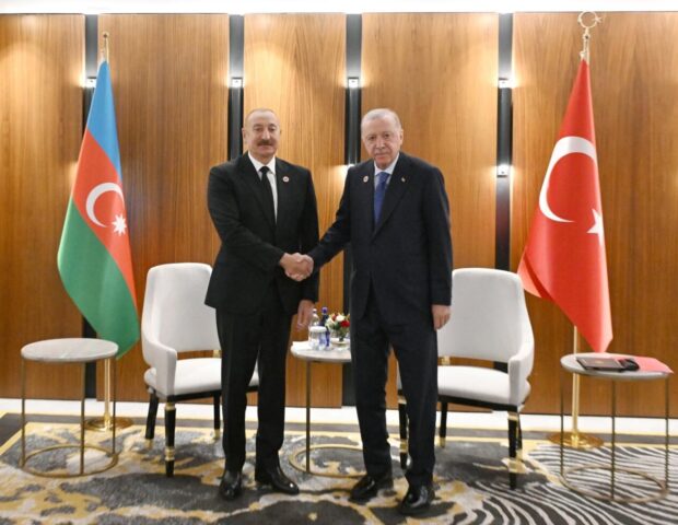Bişkekdə Prezident İlham Əliyevin Rəcəb Tayyib Ərdoğanla görüşü oldu