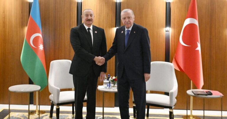 Bişkekdə Prezident İlham Əliyevin Rəcəb Tayyib Ərdoğanla görüşü oldu Bişkekdə Prezident İlham Əliyevin Rəcəb Tayyib Ərdoğanla görüşü oldu