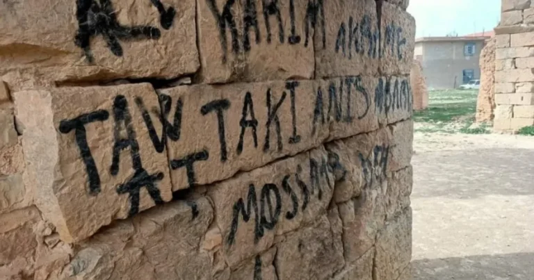 Tarixi abidələrə qarşı vandallıq: Dünyada belə hallarla necə mübarizə aparılır?