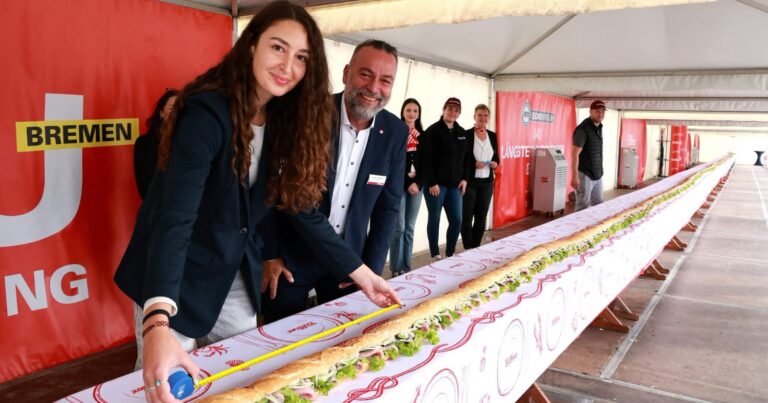 Dünyanın ən uzun sedviçi – FOTO